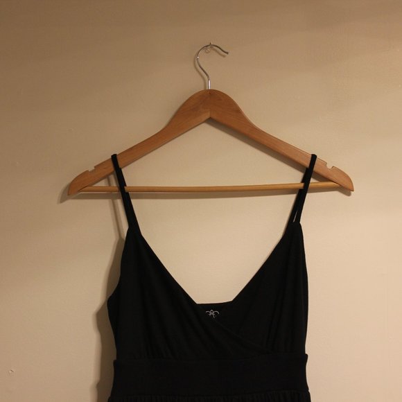 Old Navy Black Sleeveless Dress - Picture 2 of 6